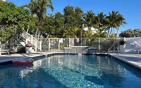 Sea Spray Inn